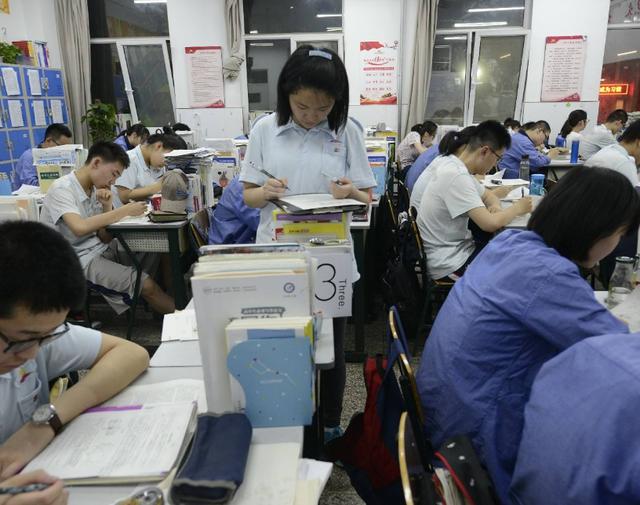 |高考本科录取结果出来了,考生可以填报征求志愿,但有一个坏消息