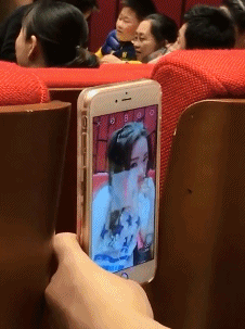 小姨子|恕在下不懂事，妹子你的这手势我真还没有读懂啊。?哈哈哈哈