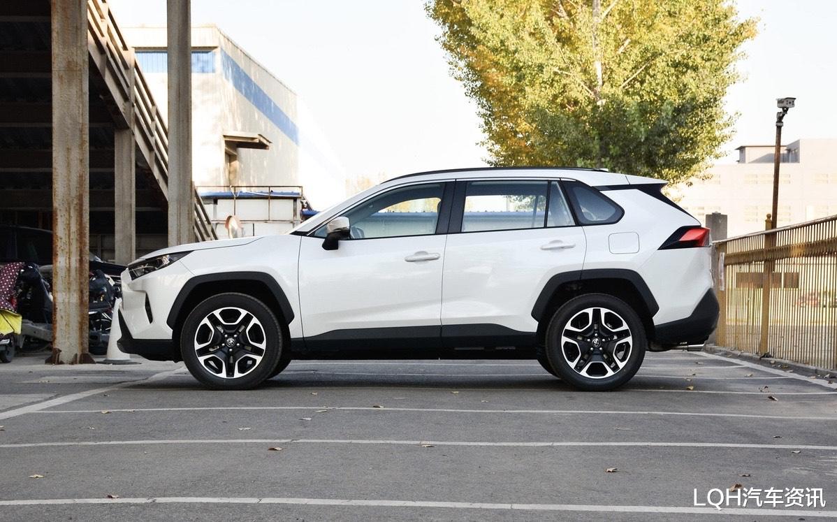 [SUV]丰田最畅销的SUV，油耗4.7L，一公里不到3毛钱，家用车的首选