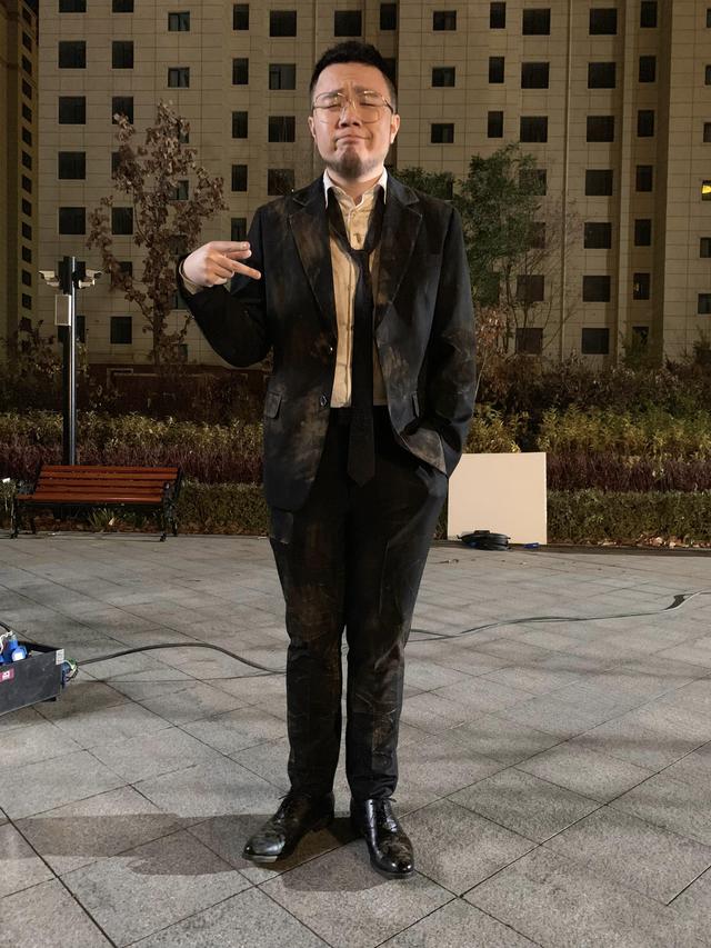 宋丹丹|宋丹丹60大寿！张一山躺怀中像亲儿子，儿媳离老远跟刘涛似同岁