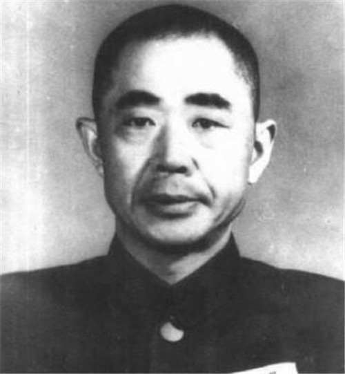 陈明仁|他是蒋介石的总司令，作战能力让林彪都叹服，建国后成了开国将军