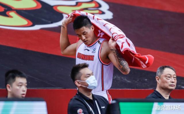 曾繁日|朱芳雨降低需求，有望引进2米06中锋，升级版曾繁日也很香