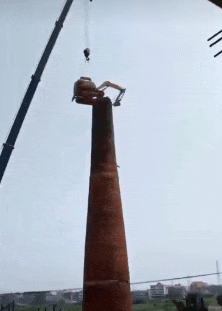 面粉|“这兄弟钓鱼技术真厉害，但是好像一不小心掉到了一个危险动物”哈哈哈！