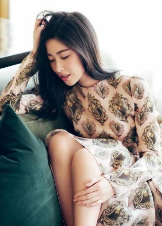 【朱珠】全球最美面孔朱珠: 甩法拉利副总裁, 拿下\黑道太子\她凭什么这么牛