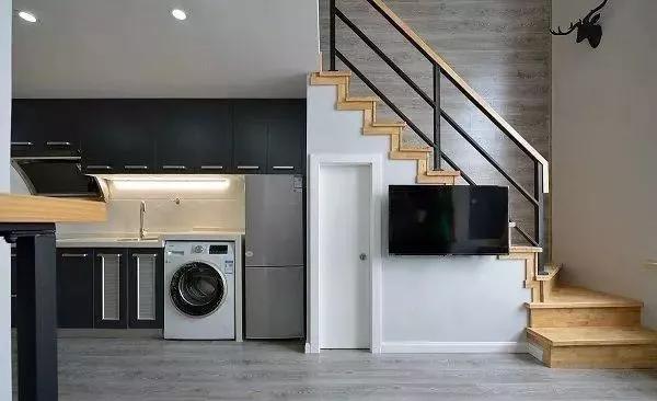 『』35平loft小公寓木地板上墙，烟花般灿烂的吊灯吸引目光！