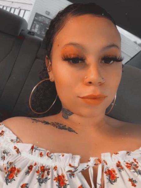 美国@美国大兵街头\自由开火\，22岁女孩刚转身要离开，被扫射身亡