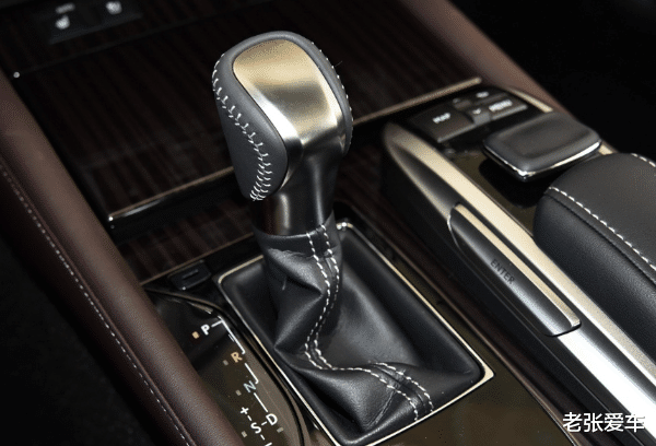 雷克萨斯GS|宁愿停产也没降价,车长4米9油耗7.1,车内异响接近0,20年开不坏