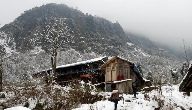 将令天下 “网红”不好当，成都九峰山游客数量暴增，却还是未开发状态