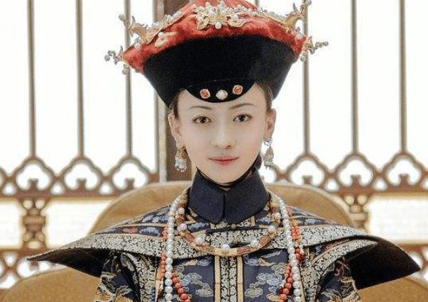 母仪天下|演过皇后的六位女星：董洁最无气质？她仅靠坐姿就已母仪天下！