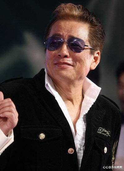 高凌风|倒追林青霞勾搭邓丽君,遭黑道枪击,一代歌王患癌病逝无人送终
