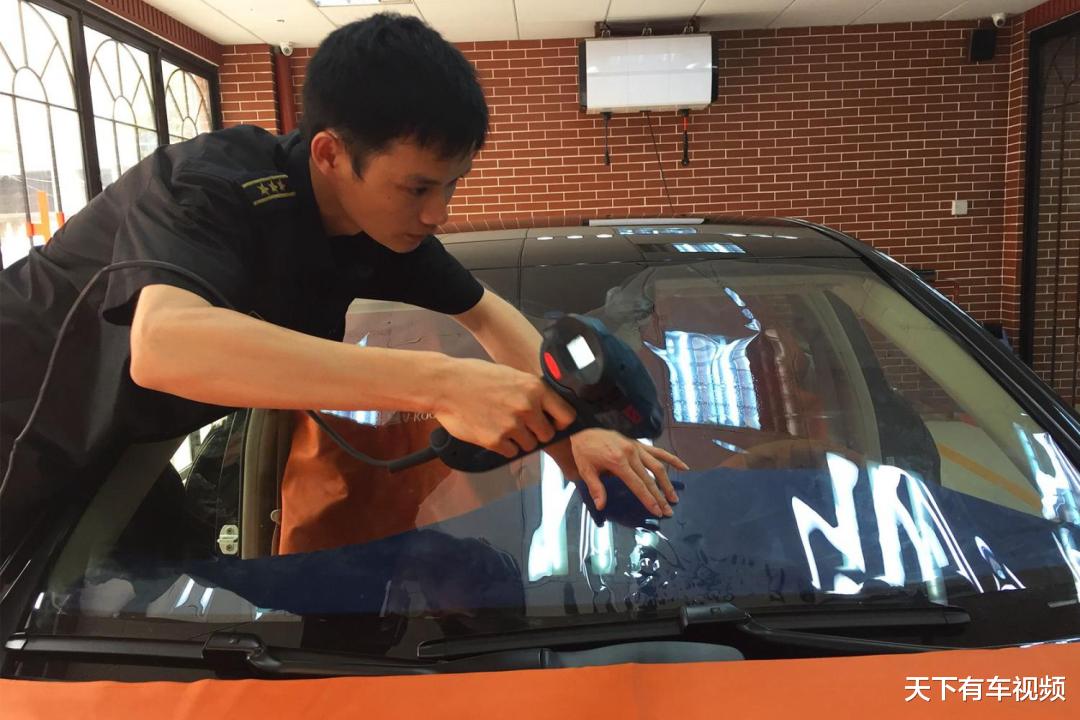 4s店@买了新车，为啥4s店非要送我们免费的贴膜？这才是背后“套路”