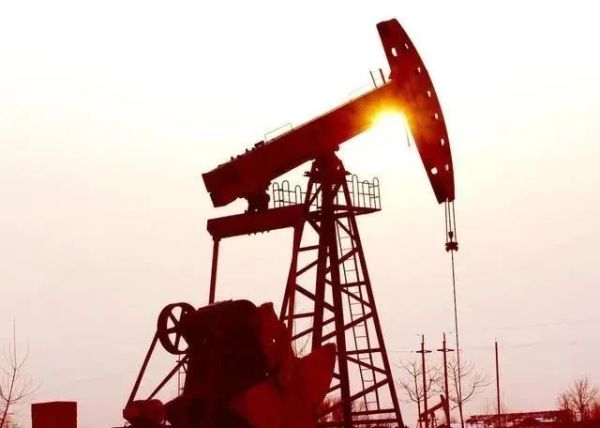 油价|油价涨破天了!今天8月18日,油价迎来大幅暴涨