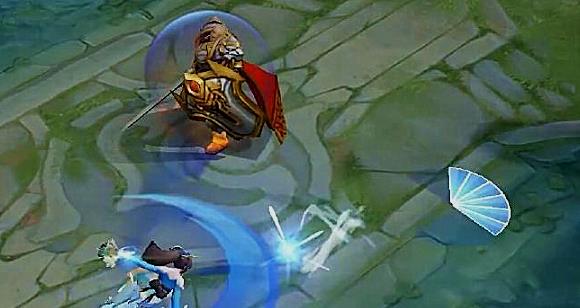 「不知火舞」张大仙体验不知火舞魅语,却盯住一个地方回放9遍,差点忘了在直播