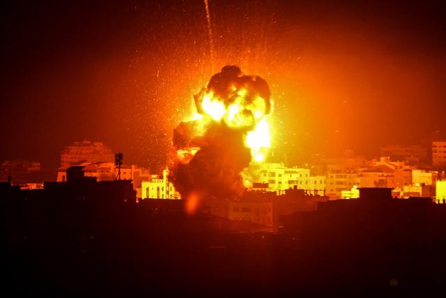 伊朗遭18輪轟炸，以色列大批戰機空襲，57人在戰鬥中死亡！-圖2