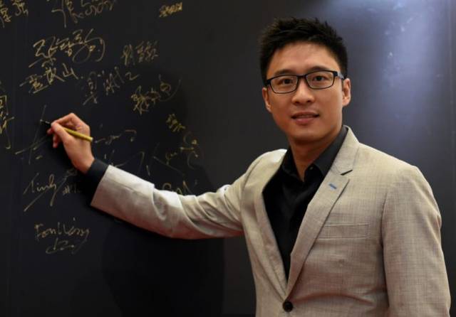 「章子怡」曾是章子怡最想嫁的男人，比汪峰还帅，如今身价百亿依旧单身