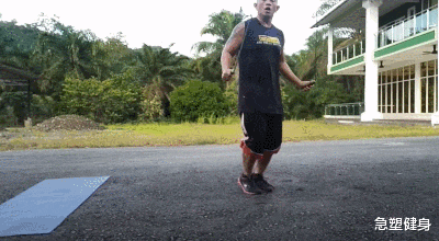 运动|194.4斤大叔跳绳减肥，每天跳绳30分钟，8周后看他体重和身材变化