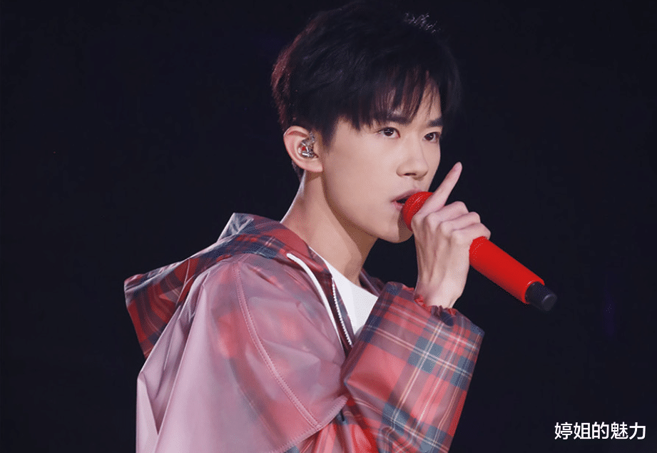 『易烊千玺』易烊千玺凭借一部《少年的你》，摘取金像奖影帝的桂冠