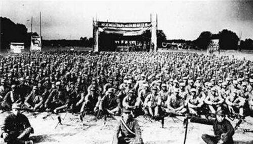 蓝田|1956年，上海一卖冰棒小贩被逮捕，后在万人大会被枪决，他是谁？