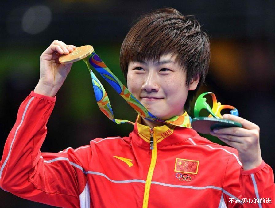 丁宁|李晓霞急流勇退，为何丁宁还在坚持？除了队长职位看看她的年薪