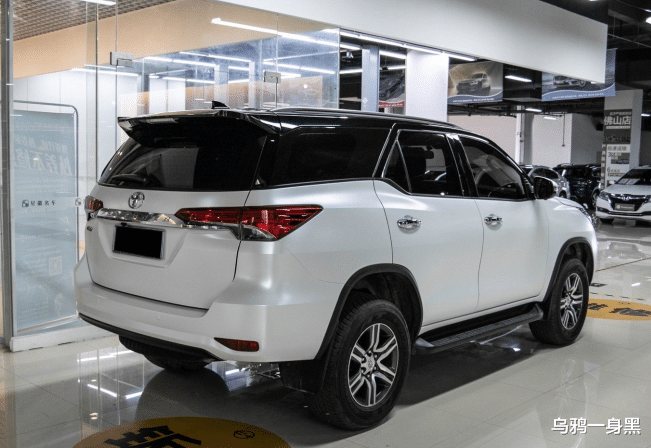 自动挡|霸道停产,新“继承人”亮相,惊艳帅气,堪比兰德酷路泽!