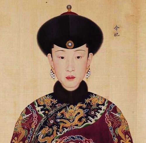 乾隆：令妃十年生六子受尽宠爱，百年后尸体被挖出，才发现乾隆有多狠心