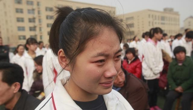 |高考成绩230左右，还有必要上大学吗？老师：清楚两件事再做决定