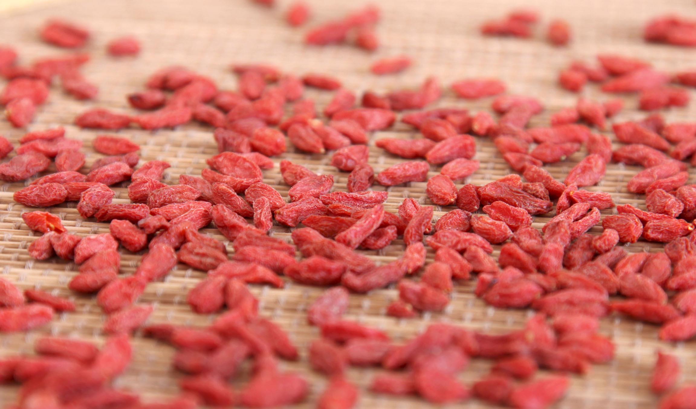 水果|女人来大姨妈时，4种水果切莫贪吃，别等“停经”再后悔