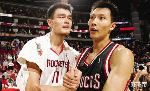 易建联■周琦NBA总薪资为132万，大郅520万，而姚明和易建联是这收入！