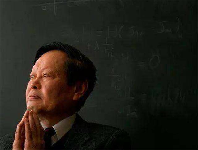 物理学家|杨振宁的传奇人生：82岁迎娶24岁娇妻，和前妻的3个儿女都成栋梁