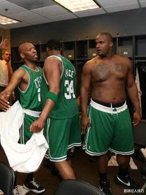 「奥尼尔」肚腩大小也分等级？甜瓜A级，锡安鼓起大肚子S级，那SSS级呢？