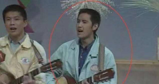 冯雷|冯雷：明明长相英俊，却被张国立带上“不归路”，成了反派专业户