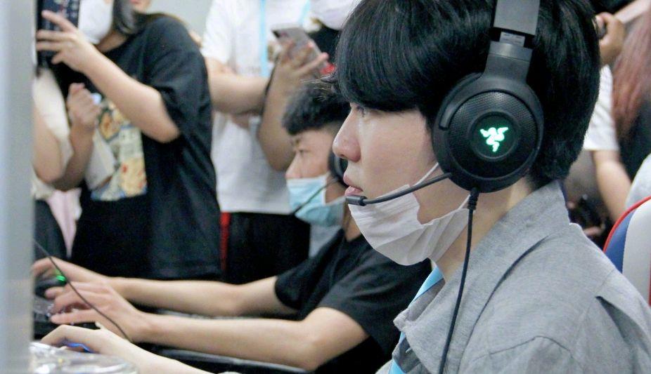 rookie|Rookie左手区别在哪？Theshy：Rookie从不出那装备