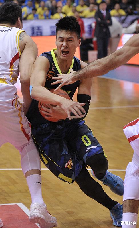 【广东男篮】广东男篮坏消息！赵睿或将出走，疑与姚明出台的政策有关