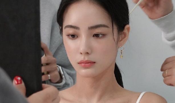 『狮子座』3月，花开花落，时光蹉跎，3星座撕心裂肺，忘却旧爱，斩断过往情