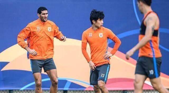 山东鲁能|山东鲁能取胜不容易,新10号让人感动,蒿俊闵场边抢镜