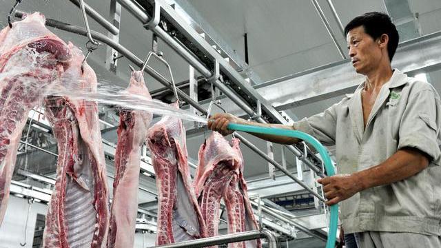 果然悠|我国每年屠宰7亿头猪,猪毛都用来干啥了?可不是当成垃圾处理了