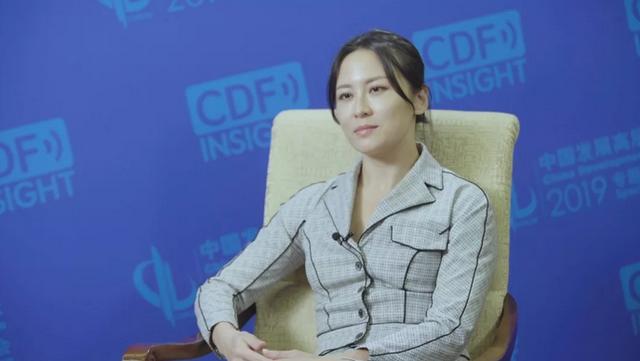 『高校』高校教授：中国应该无条件帮助美国！这位教授，什么来历？