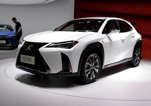 雷克萨斯ux|最便宜的雷克萨斯SUV：帅气不输宝马X1，耗仅6升，空间比Q3宽裕