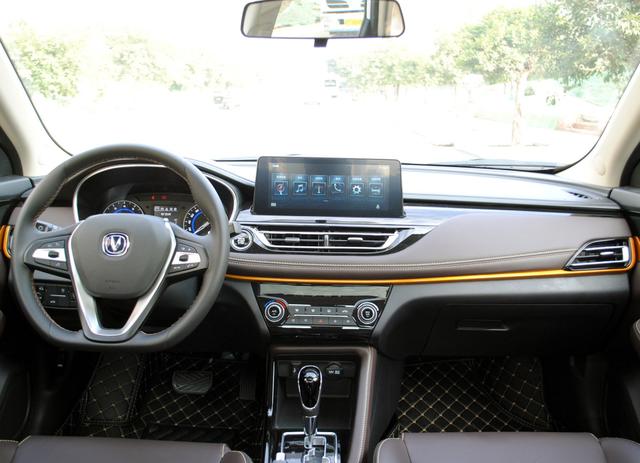 『自动挡』5万元买啥车？这几款皮实耐用，省油省心，还有自动挡可选