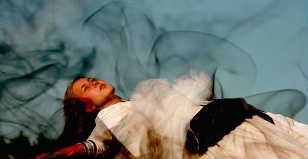 外星人|重生16次，见过外星人，和法老“把酒言欢”，世界上真有转世之人？