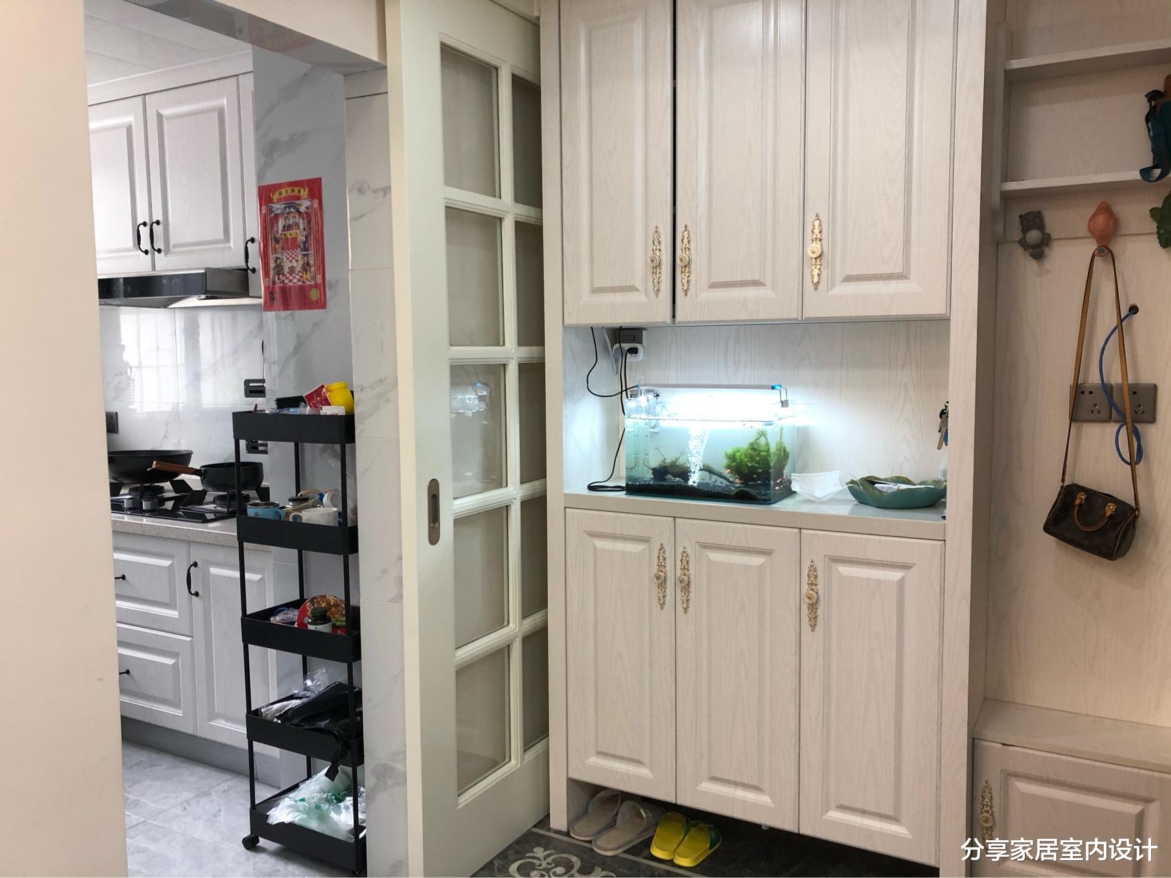 ：新房装修一年，终于全部搞定，打了很多柜子特别实用，家人很喜欢