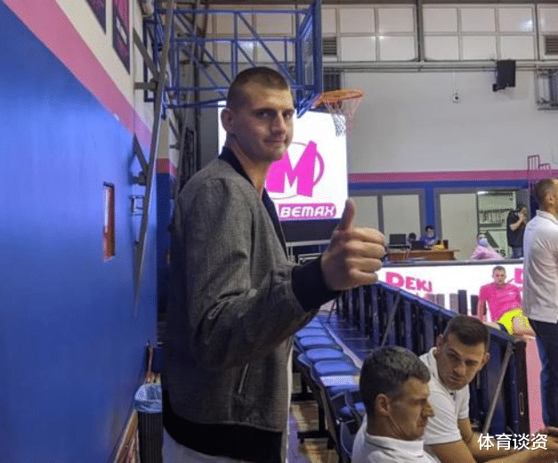 约基奇■约基奇确诊新冠原因曝光，曾参加德约科维奇慈善赛，多人确诊一锅端