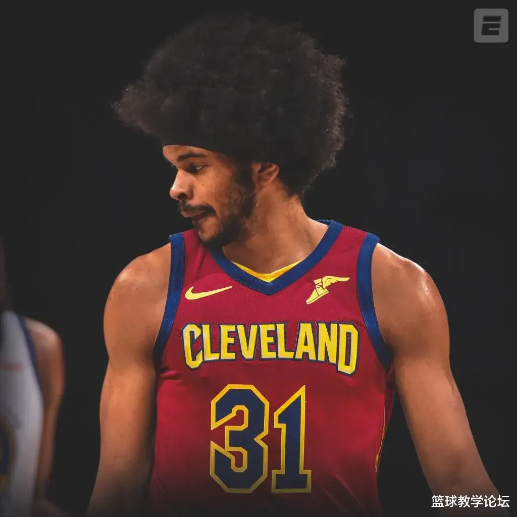 交易|又交易来一个中锋！NBA唯一的死亡五大！快船看完真眼红啊