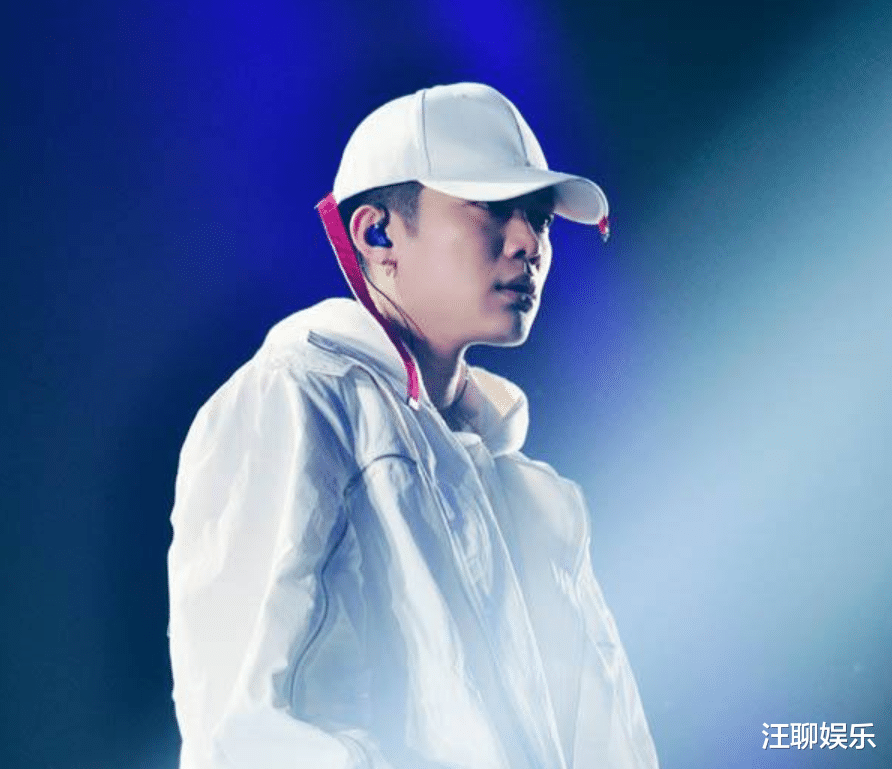 pg one|小白回归《中国新说唱》，PGONE却发文DISS，那个夏天终究回不来