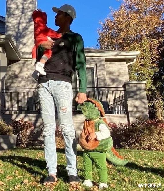 郑爽|郑爽仍保持沉默，合作方已有行动，众星反应不一，侯明昊说“假”