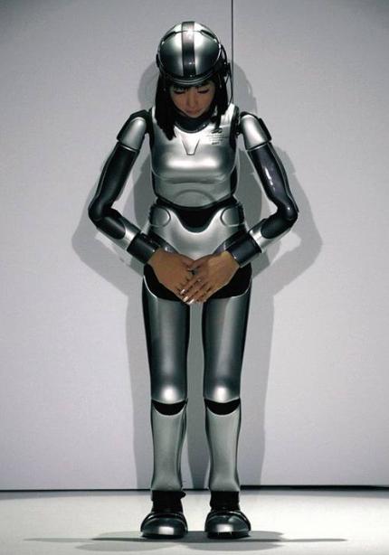 【机器人】女性机器人明明是假的，为什么还那么火爆？看完你就懂了！