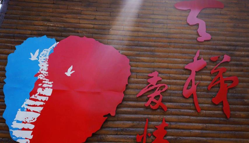 张家界|重庆“巨型”景区走红，人称西南“张家界”，千瀑之景不输九寨沟