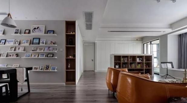 ▲参观135平米新房装修，完工效果比样板房漂亮，客厅大飘窗超实用