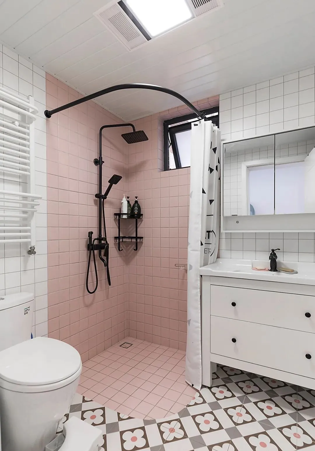 |66㎡北欧风格小户型装修，阳台拱门太梦幻！