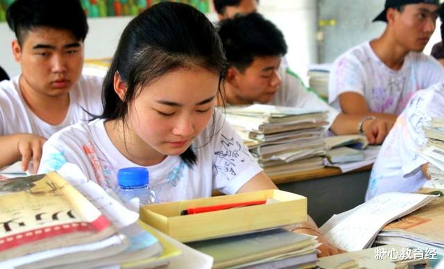 大学|大学里的这些专业，毕业生“转行率”较高，学生报考需谨慎